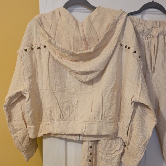 NWOT POL Cream Hooded Set - Picture 5 of 9